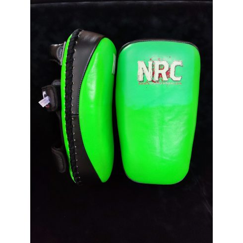 Alkarpajzs Eredeti bőr hajlított kivitel.